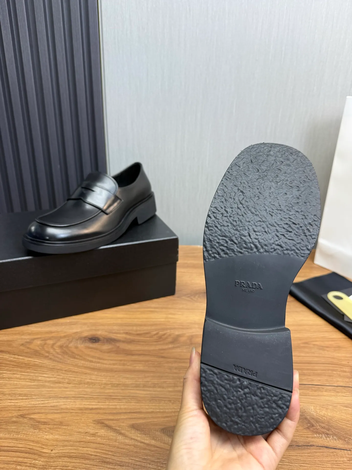 Men's shoes 💰840💰 [PRADA] New models synchronized with the official website, high-quality shipments ✔️Hot-sellers🔥 Original cowhide. Open edge beaded cowhide + cowhide lining, 1🆚1 replica, original lightweight foam outsole, 38-45 (men's 38.45 custom-made, non-refundable)